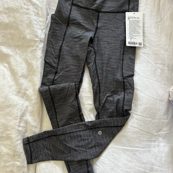 Lululemon Speed Up MR Tight 28”. - Picture 4 of 4